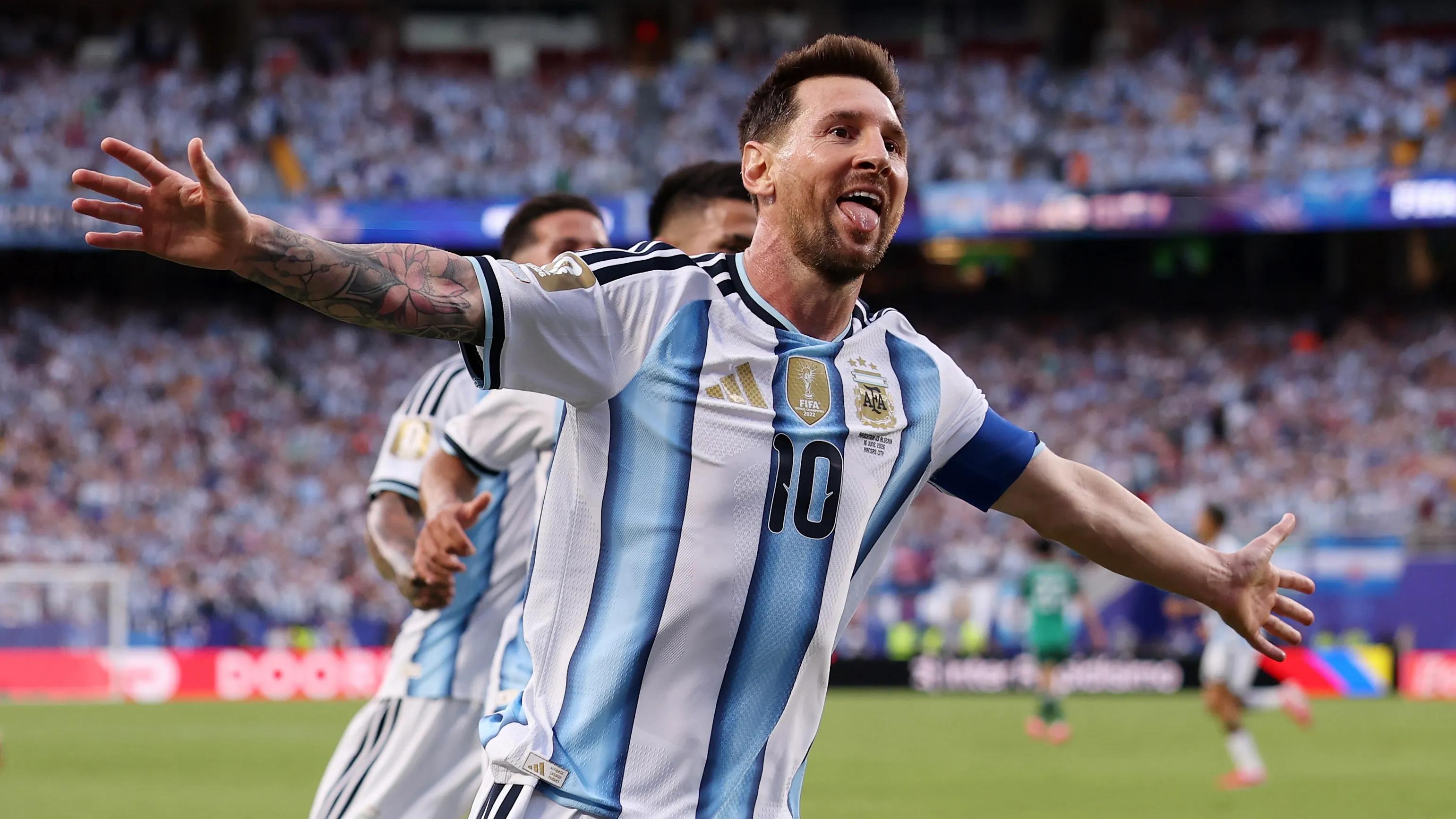 Argentina and France among quartet eyeing knockout stage