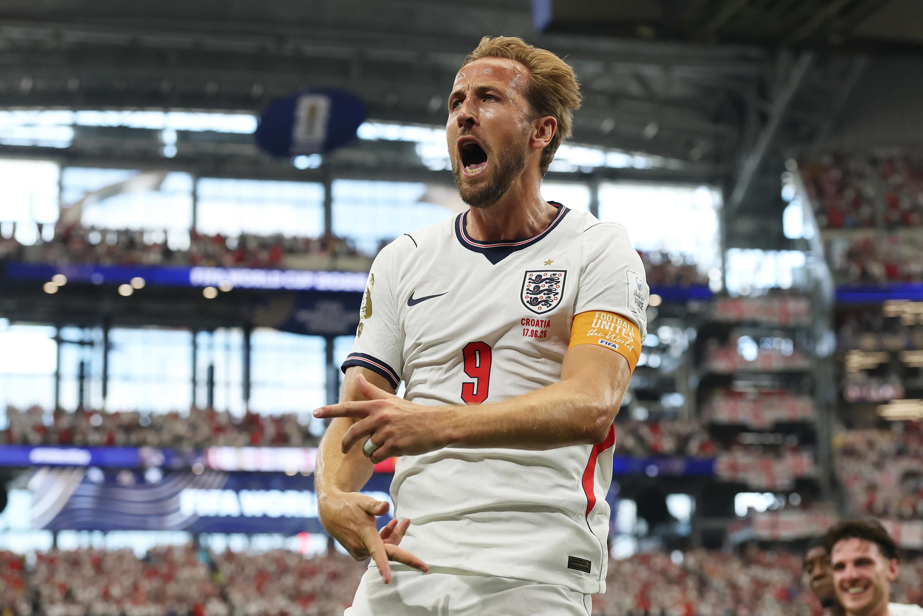 England lead the pace-setters eyeing Round of 32